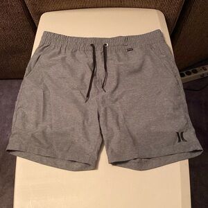 Hurley bathing suit. Size: M. Color: Gray/Black